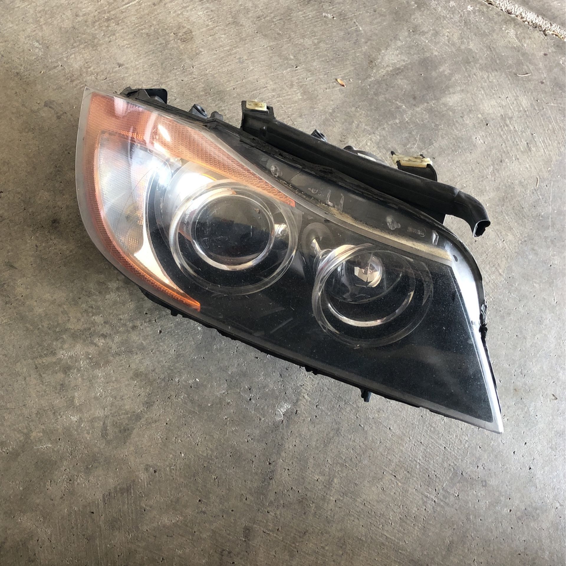 E90 335i Pre Lci Passenger Headlights