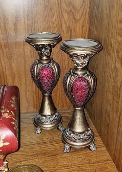 X2 VINTAGE ORNATE GOLD ANTIQUED BURGUNDY MOSAIC GLASS BLING FOOTED CANDLE PILLER HOLDER ACCENT TABLE DECOR DISPLAY CENTERPIECE KNICKKNACKS