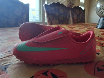 Turf soccer cleats us size 1youth