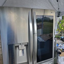 LG Refrigerador French Door con Puerta de Vidrio (InstaView) ❄️✨