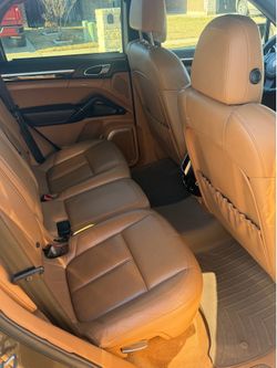 Porsche Cayenne  2012
