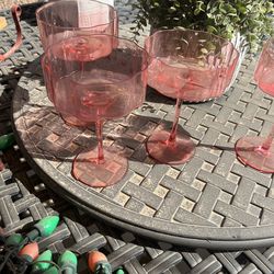 Set of 4 pink glasses