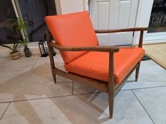Mid Century Lounge Chair