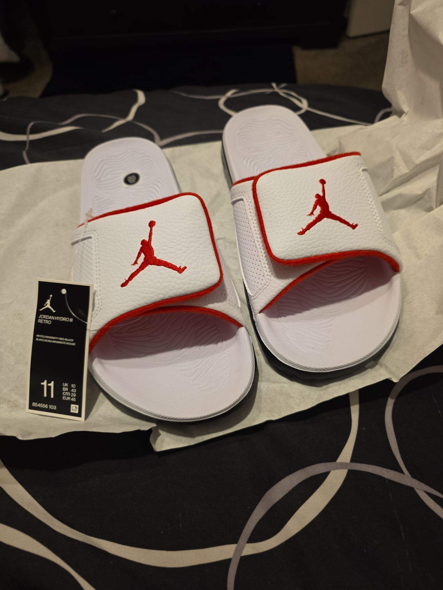 Size 11 men's Jordan slides hydro III retro