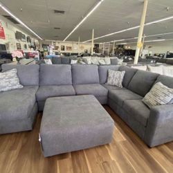 New Ashley Brand Gray Sectional Sofa Couch - Ottoman Sold Separately 
