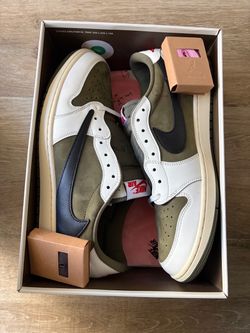 Travis Scott Medium Olives