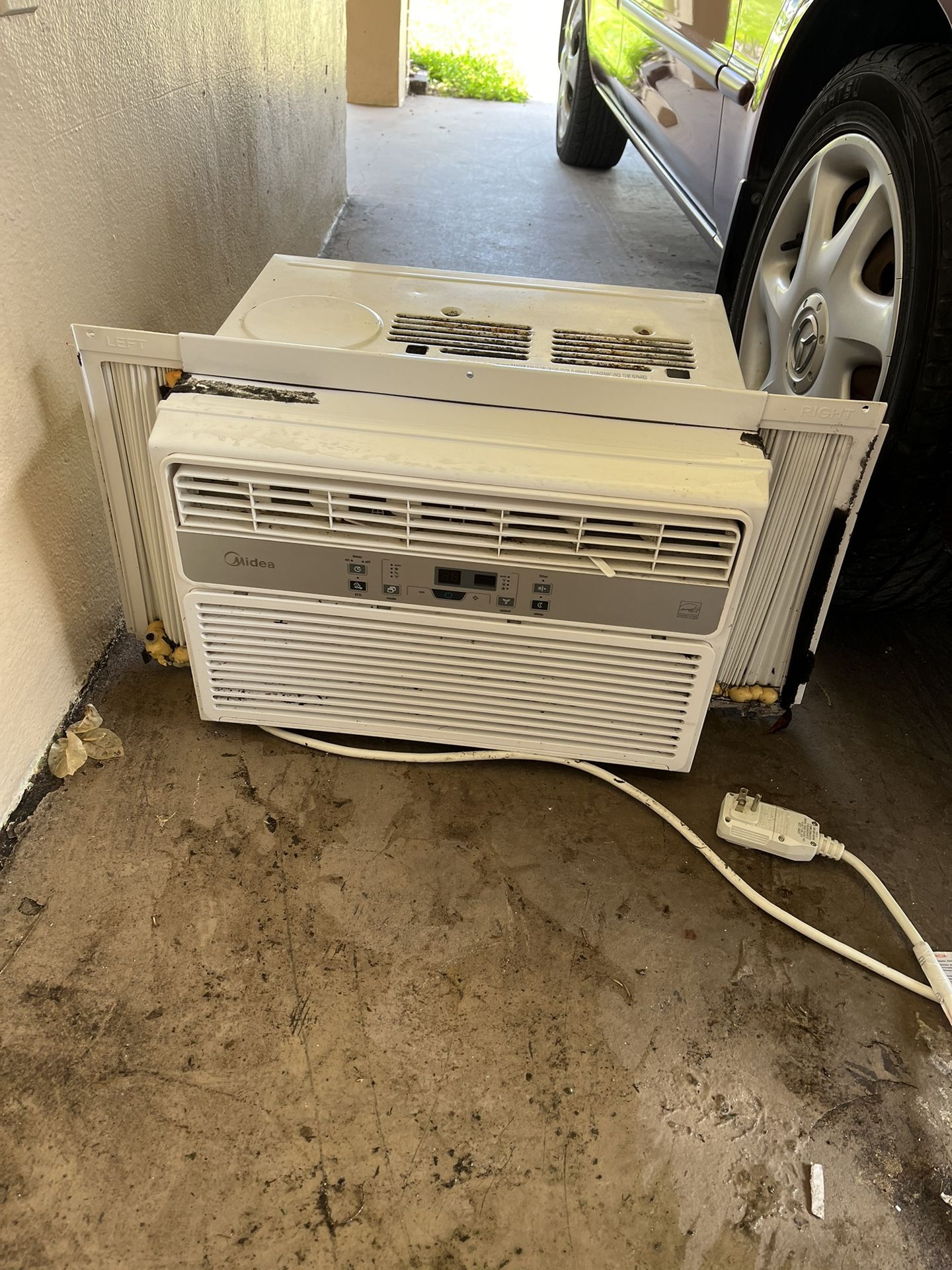 Midea Ac Window Unit For Repair 