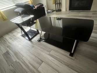 Coffee table & side table $100