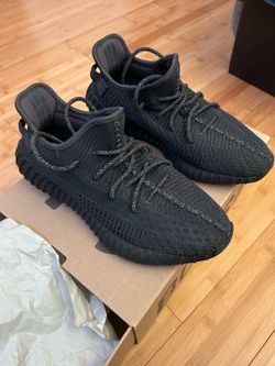 adidas yeezy boost 350 v2 black (non reflective)