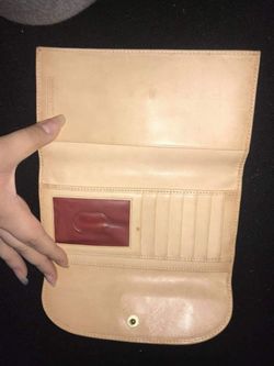 Dooney and bourke wallet