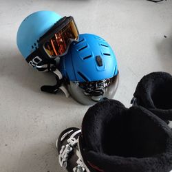 Snowboarding helmets