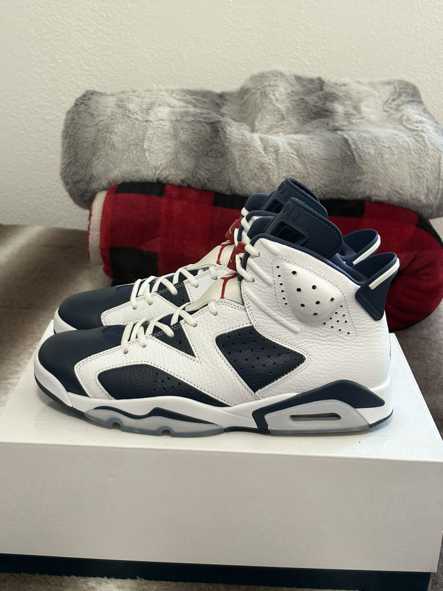 Air Jordan 6 Retro Olympic Size 11.5