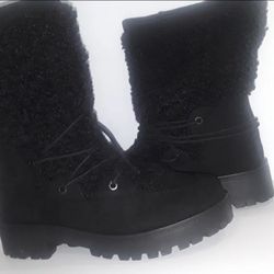 Rouge Black Suede Wildone Faux Fur Boots SIZE 8.5