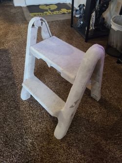 Hard Plastic Small Step Ladder