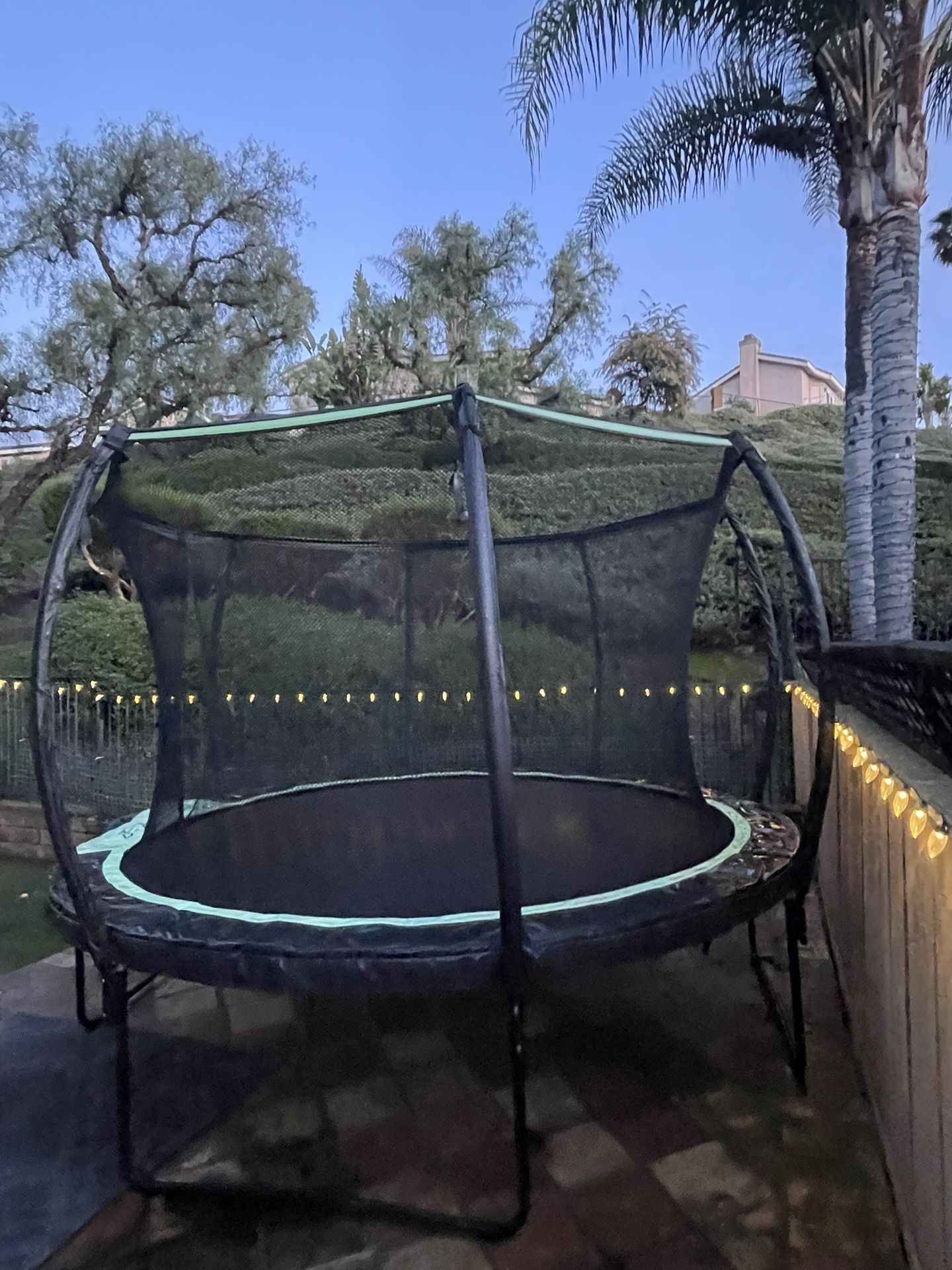 Jump flex Trampoline With safety Net for Sale in Laguna Niguel, CA