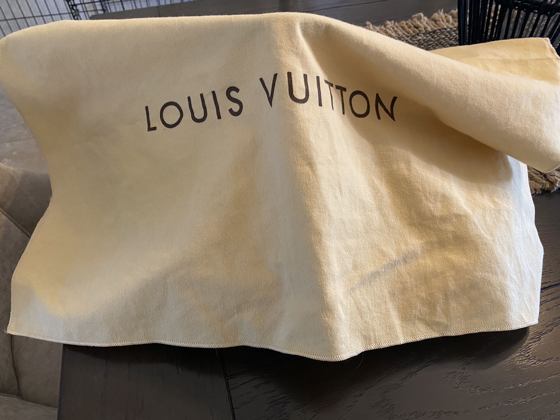 Louis Vuitton Meteor Cologne for Sale in Scottsdale, AZ - OfferUp