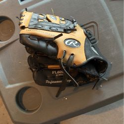 Kids Rawlings baseball glove