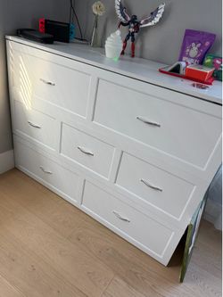 Murphy bed