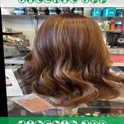Transform Your Look with Wigs in Various Styles and Lengths! friend lay