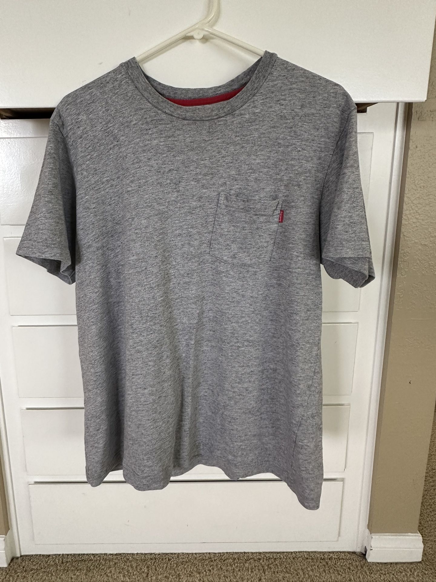 Supreme Small Box Logo Pocket Tshirt - Size XL