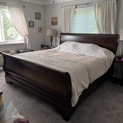 King Sleigh Bed