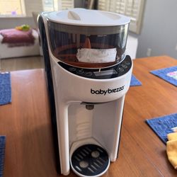 Baby Breeza Formula Pro 