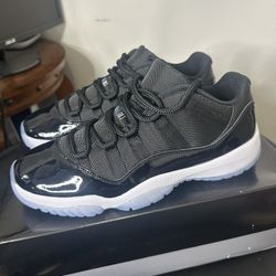 Air Jordan 11 Low Space jam