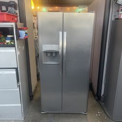 Frigidaire Side By Side Stainless Steel Refrigerator 33wide 68tall