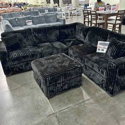 New Sectional Couch with Ottoman! Free Delivery 🚚! 