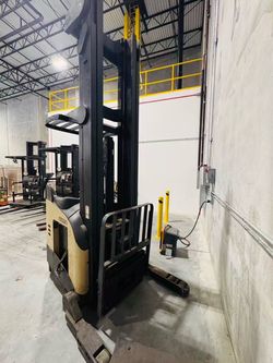 Crown Electric Reach Forklift RR5225-45 need repair