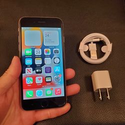 iPhone 6s - UNLOCKED - Like New 