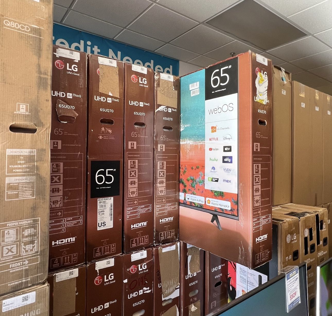 65” Lg UHD 4K Smart Tv UQ70