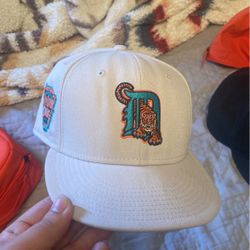 Detroit Tigers Throwback Fitted Cap 7 1/2
