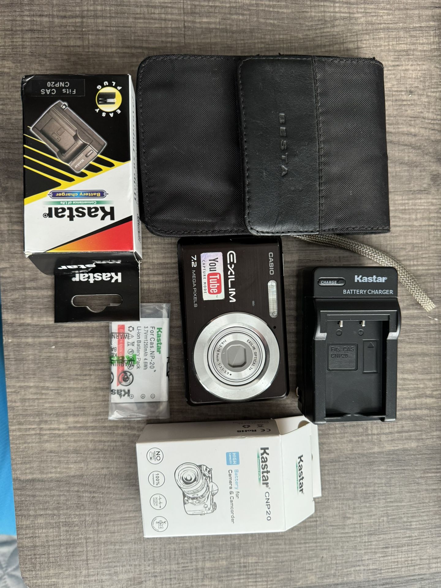 Casio EXILIM EX-Z77 7.2 MP Digital Camera Black Tested Working Charger/2 battery