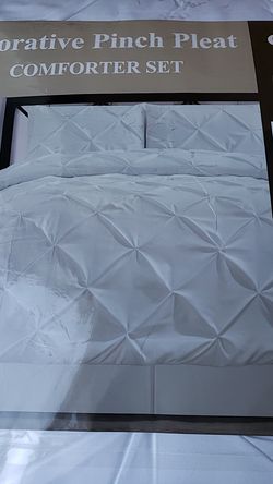 Decorative pinch pleat comforter Oxford 4PC king size