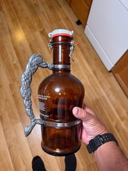 German style 2 L swing top Growler