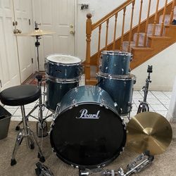 Pearl Roadshow 5-piece Drum kit with Cymbals and Hardware 