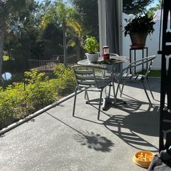 Table With 3 Chairs