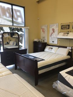 New 6-piece bedroom set cherry
