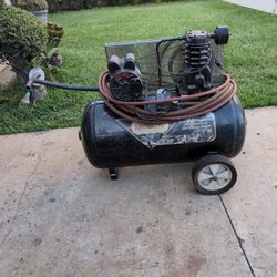 Medallion 30 Gallon Air compressor 125 PSI