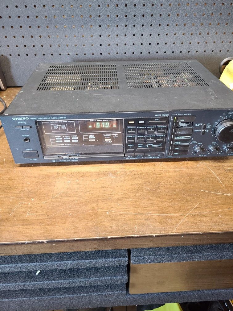 Vintage Onkyo TX-28 Quartz Synthesized Tuner Amplifier Receiver 