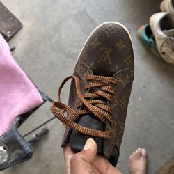 Louis Vuitton Sneakers OBO