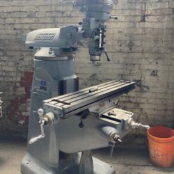 Bridgeport Milling Machine 