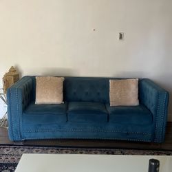     Blue 2 & 3 Seater Sofa Set Comes Included With Pillows.