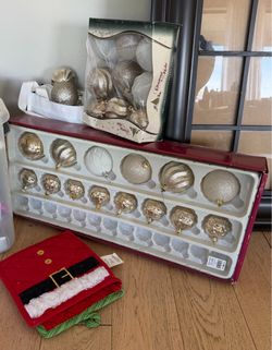 Gold and Champagne Christmas Ornament Set