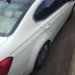 2014 KIA Cadenza