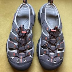 KEEN Men's Newport H2 Closed Toe Water Sandal