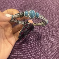 blue/silver bracelet 