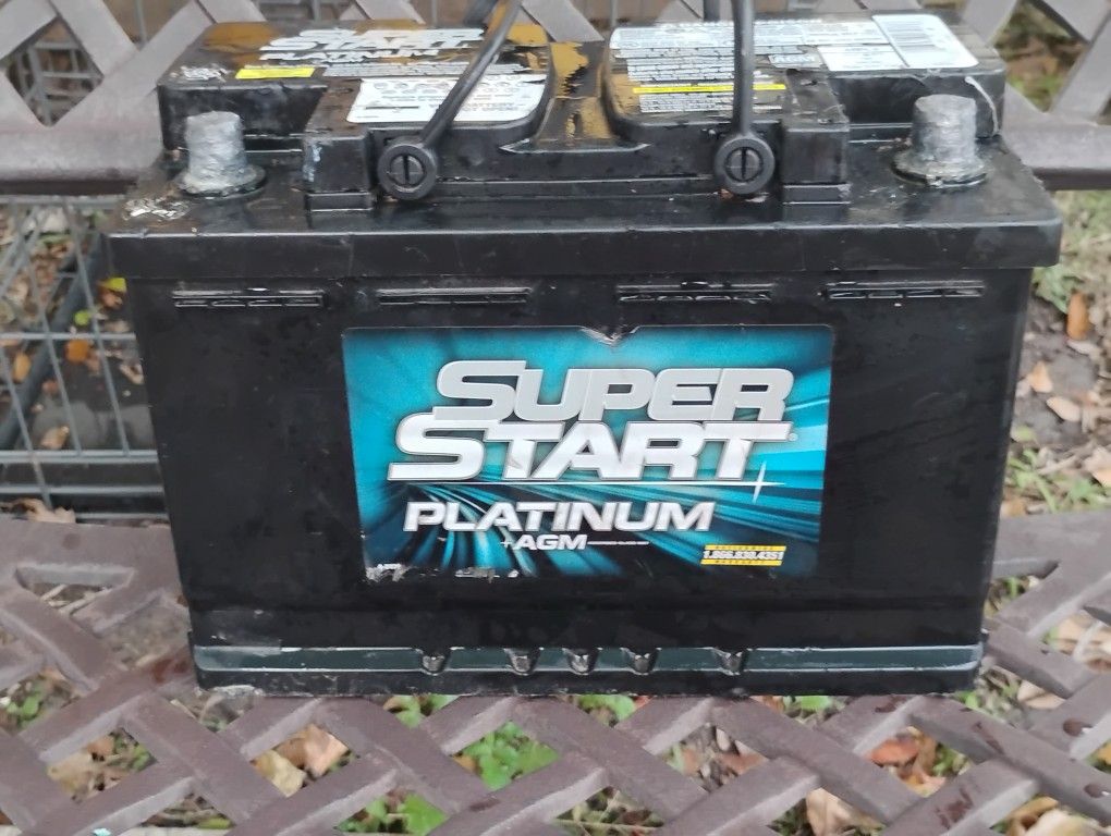 760 Cranking Amps Auto Battery