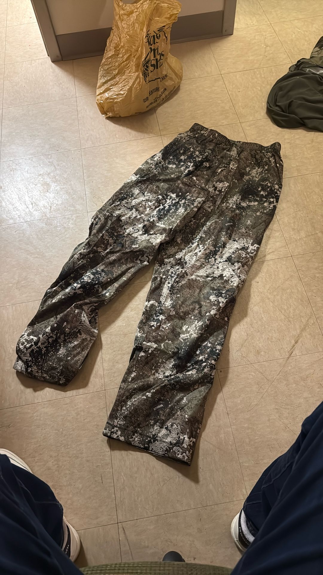 Red Head Strata Bone Dry